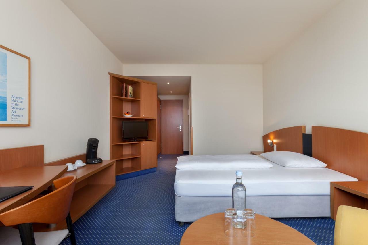 Vienna House By Wyndham Baltic Stralsund Hotel Kültér fotó